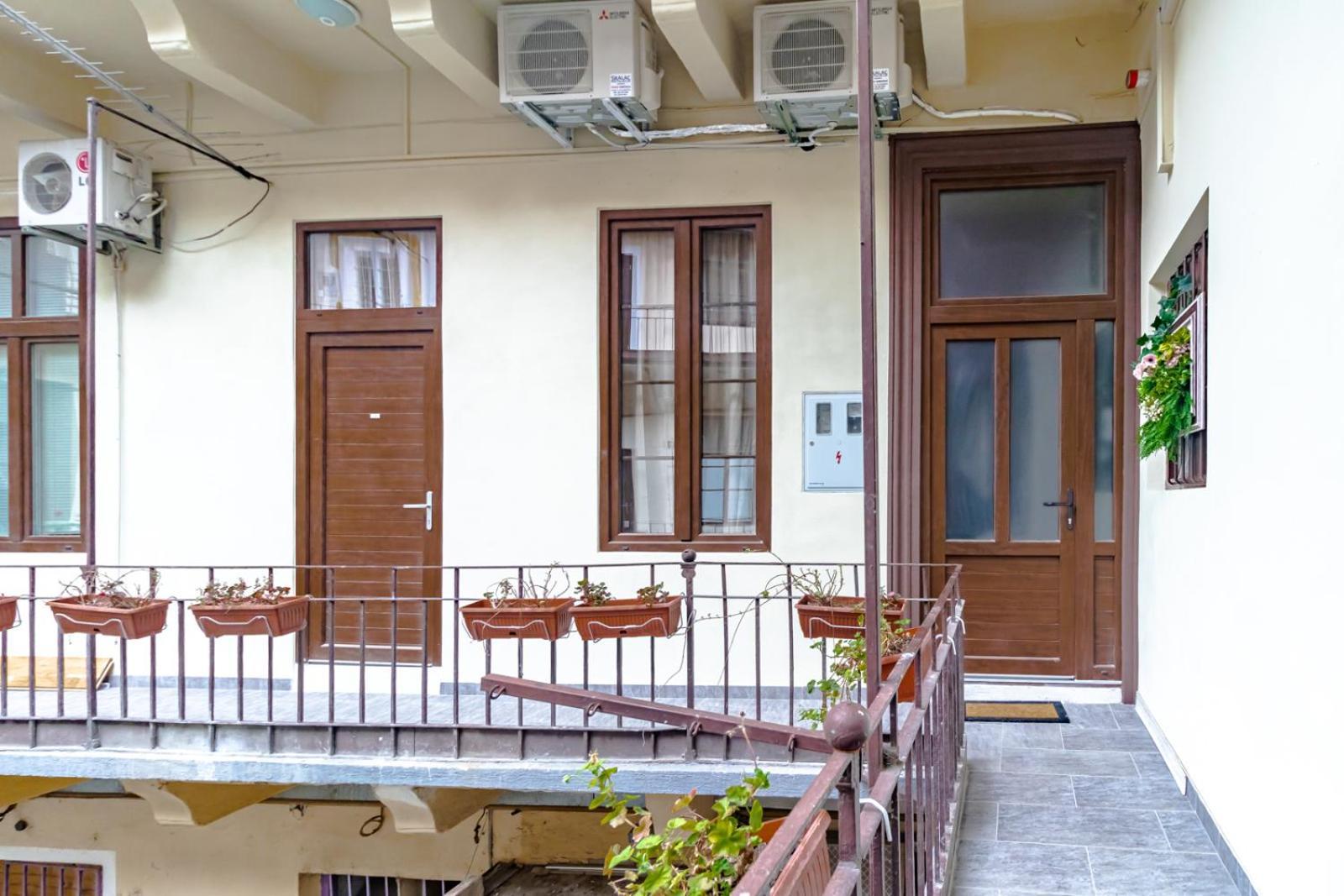 Mandina Studios On A Main Square Zagrzeb Zewnętrze zdjęcie